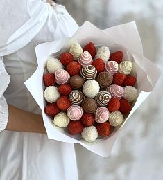 Клубничный букет "Oliviana" из свежей клубники и клубники в шоколаде