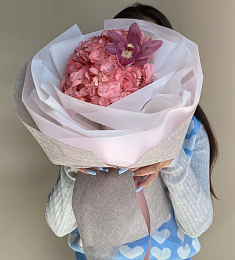 Букет "Зефир с орхидеей"