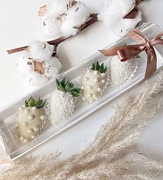 Клубничный бокс "Снежинка"