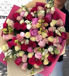 Космический букет "Малибу" с розами и пионами