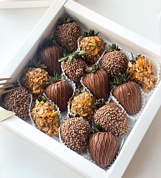 Клубничный бокс "Choco Fruit" клубника в молочном шоколаде