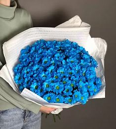 23 голубые хризантемы в оформлении